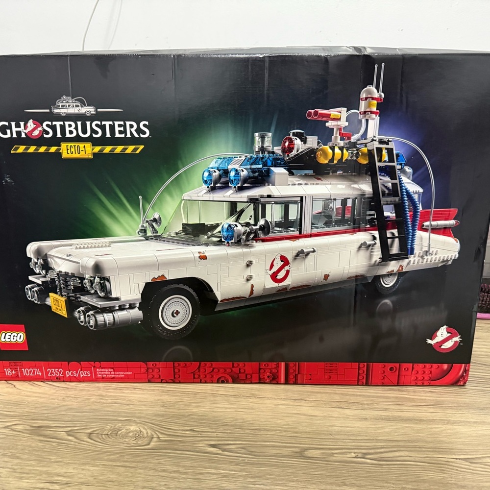 Lego Ghostbusters Ecto-1 Building Set - White, Red, Black